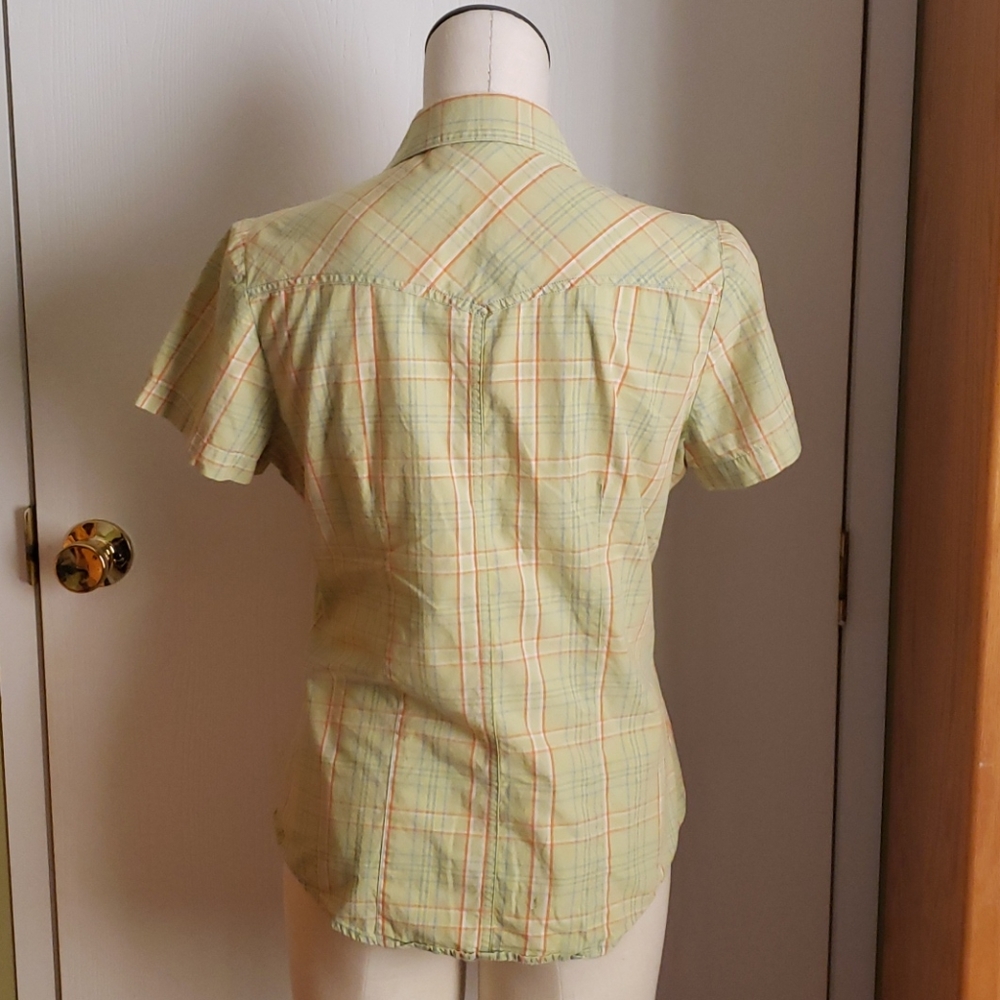Rockies medium button down top - Picture 2 of 5